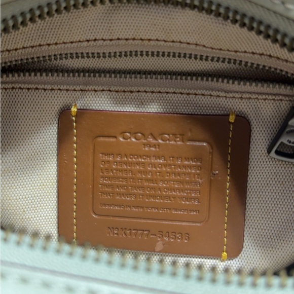 Coach 1941 Rogue 25 Pale Green - Picture 16 of 16